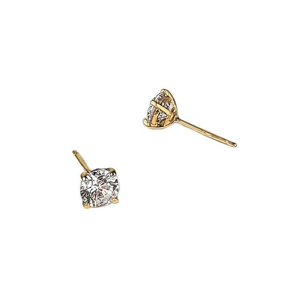 Dainty Solitaire Studs