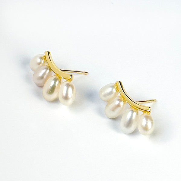 Pearl Eyelash Bar Earrings