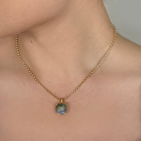 Labradorite Influence Pendant