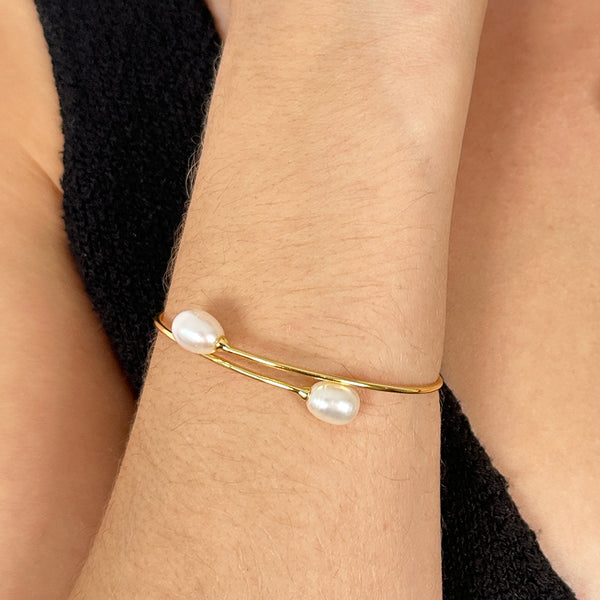 Rice Pearl Overlap Cuff Bracelet